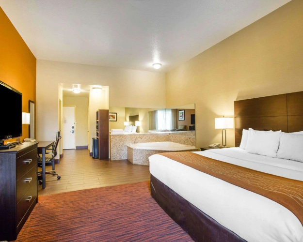 Comfort Suites Clovis - Fresno