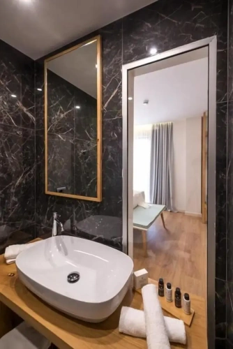 Standard Double room with balcony and with partial sea view
