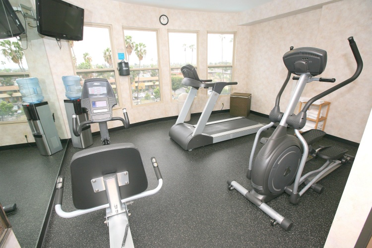 Holiday Inn Express San Diego South - Chula Vista photo 25