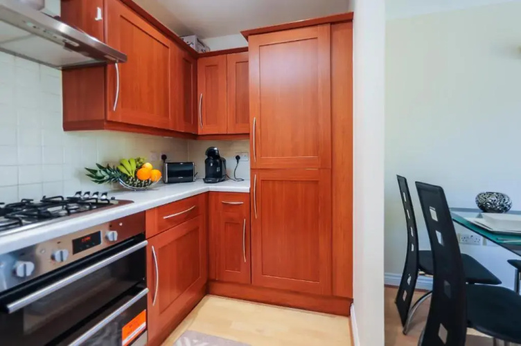 Select Serviced Accommodation - Hunters Wharf