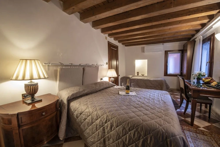 Comfort room