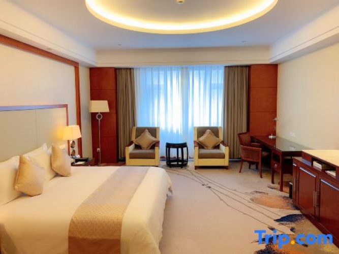 Deluxe Double Family Suite