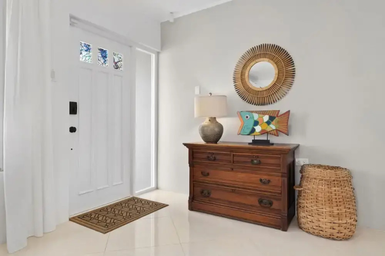 Beautiful 3br2ba Amazing Location w Private Pool