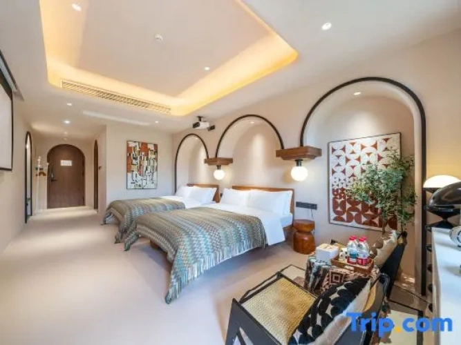 Standard Twin room with mountain view