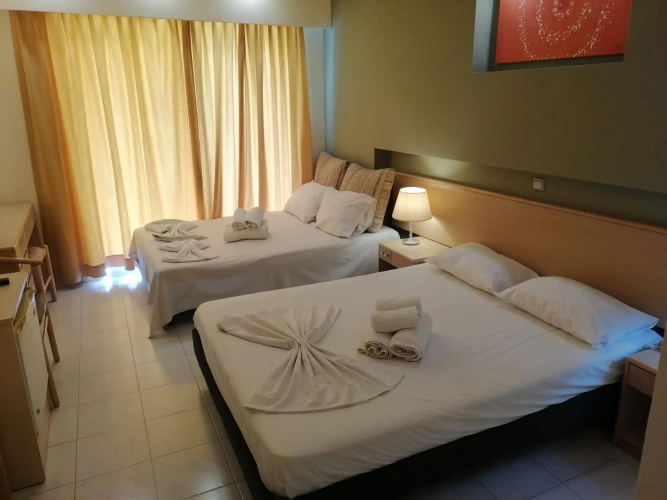 Delfinia Resort