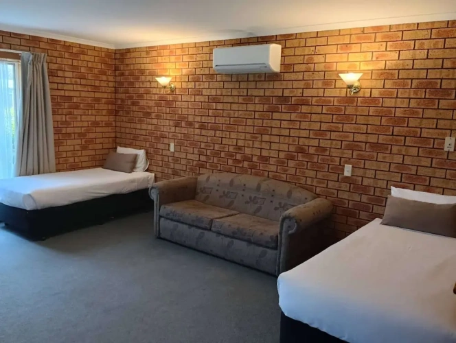 Quadruple Suite