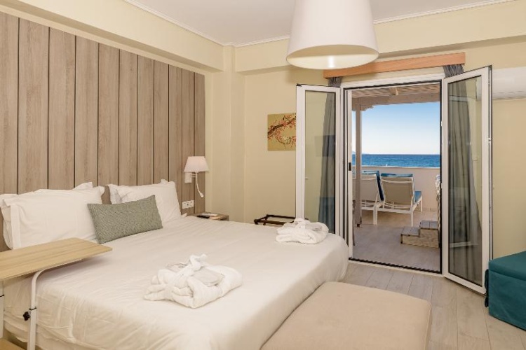 Deluxe Double room with balcony and with Sea View