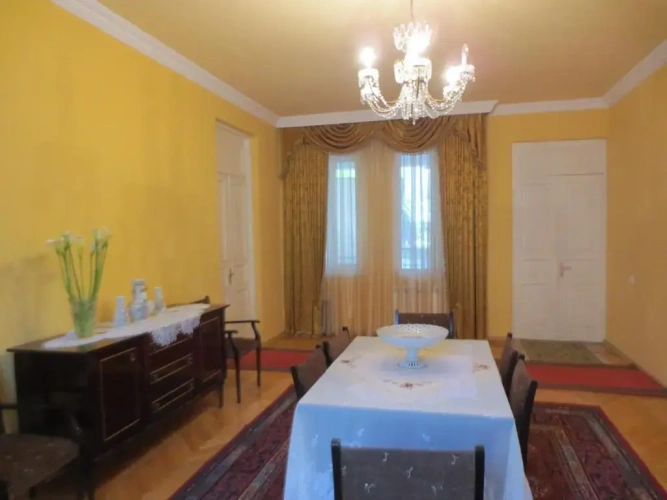 3 Bedrooms Cottage