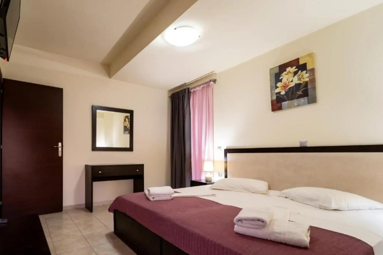Golden Rose Suites