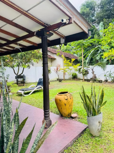 Boho Hostel & Restaurant Mirissa