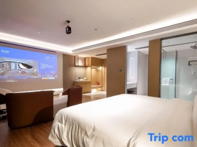 Deluxe Double room with courtyard view
