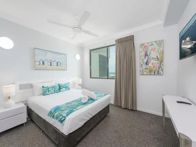 2 Bedrooms Apartment with balcony and with sea view