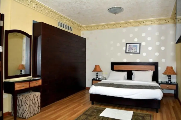 New Lamar Hotel