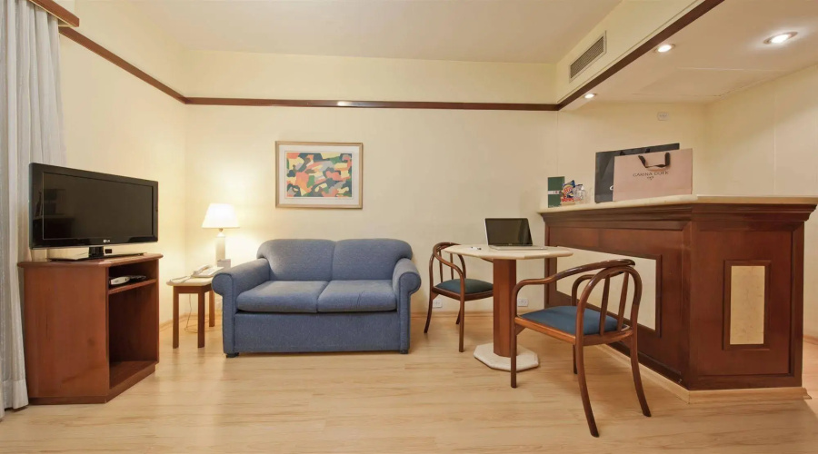 Hotel Ninety