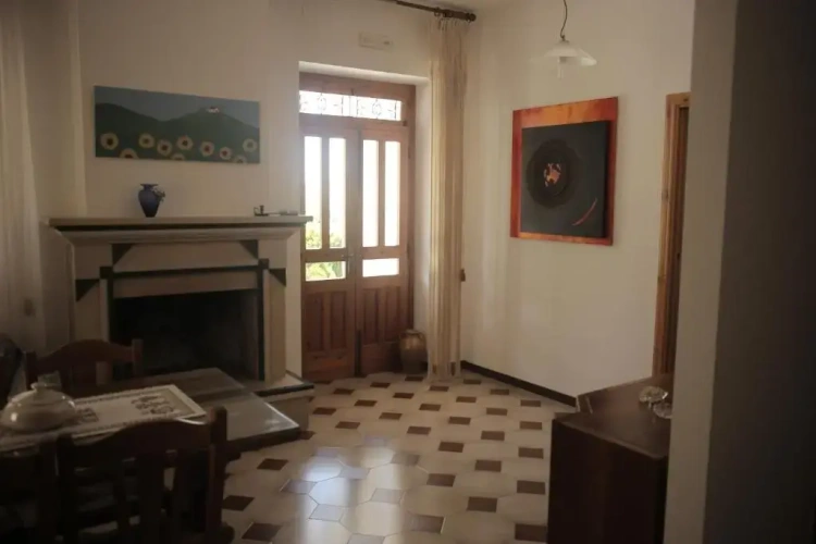 3 Bedrooms Cottage
