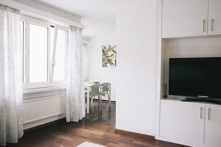 Elegant Apartment with POCKET WIFI !!!