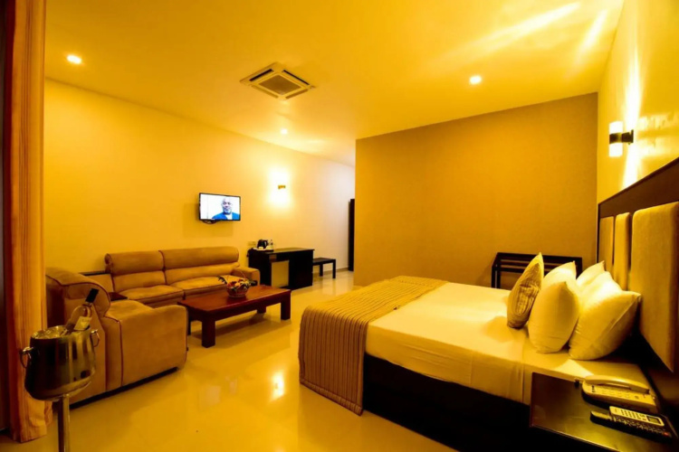 Full Moon Garden Hotel