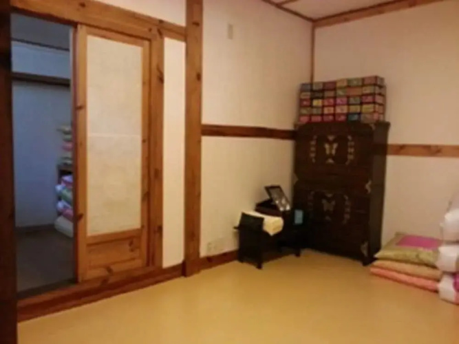 Bukchon Sarangchae Hanok Guesthouse