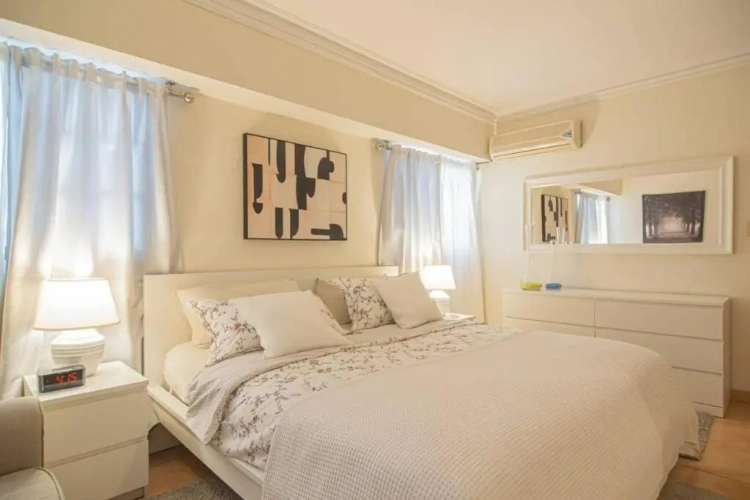 3 Bedrooms Apartment