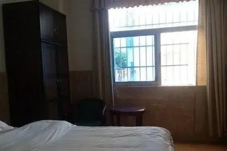 Shangbao Express Hotel