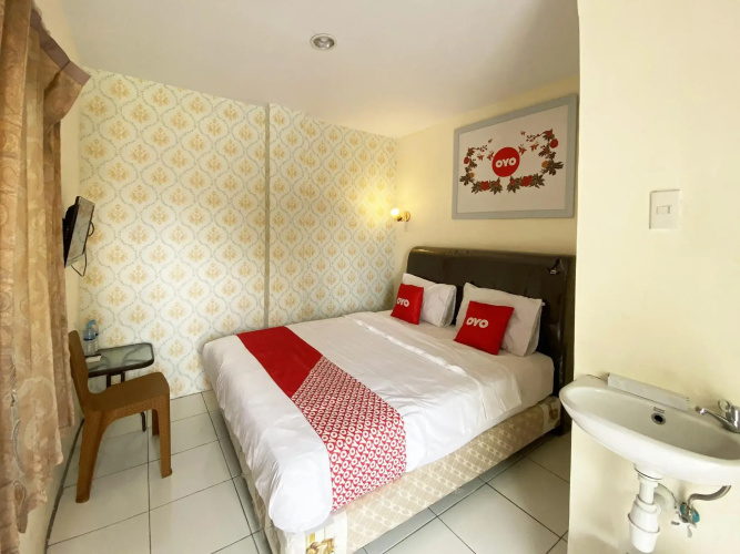 OYO 1634 Dom Residence