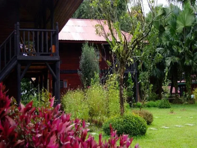 Putao Trekking House