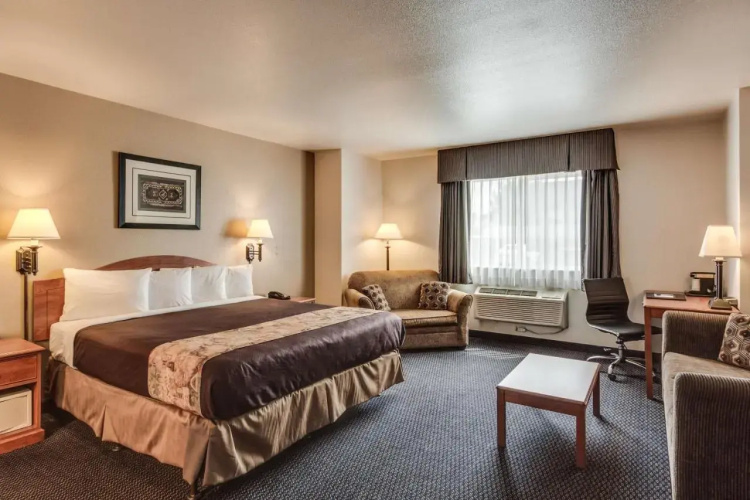 Howard Johnson Express Inn - Post Falls
