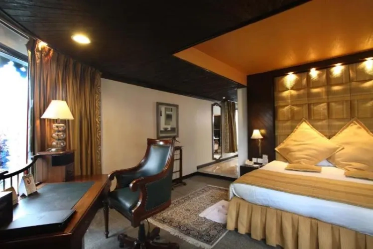 Standard Suite