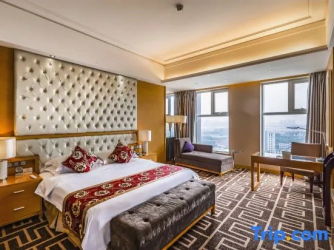 Deluxe Double Suite