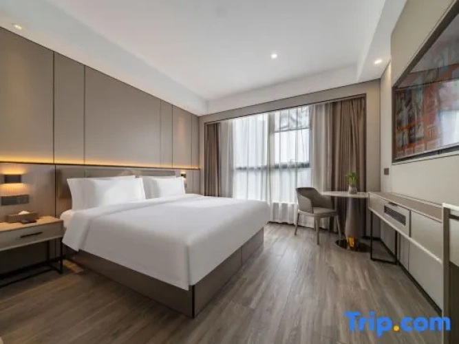 Standard Double room with lake view