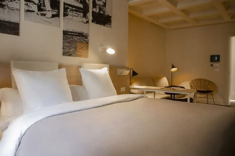 Room Select Via Veneto