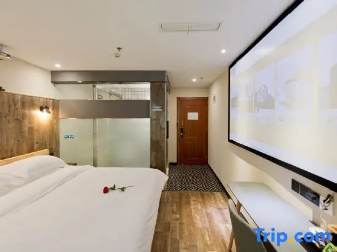 Standard room with balcony