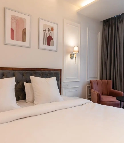 Deluxe Double room with city view