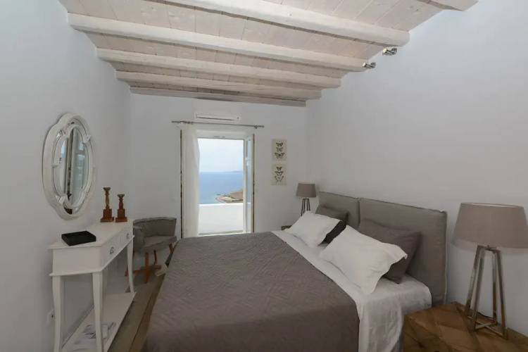 Villa Topaz