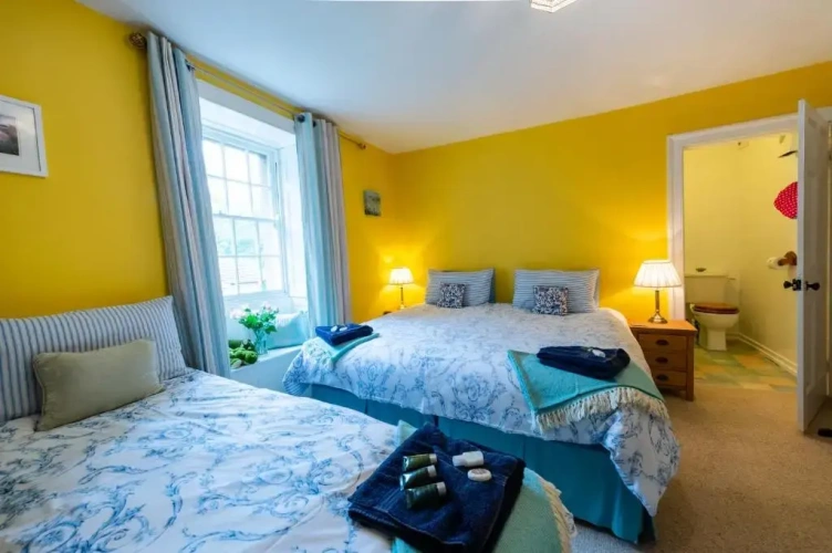 Standard Sextuple room