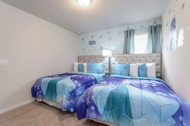 Windsor at Westside - 8811 Macapa Drive