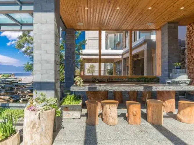 Liaofan Lakeview Inn