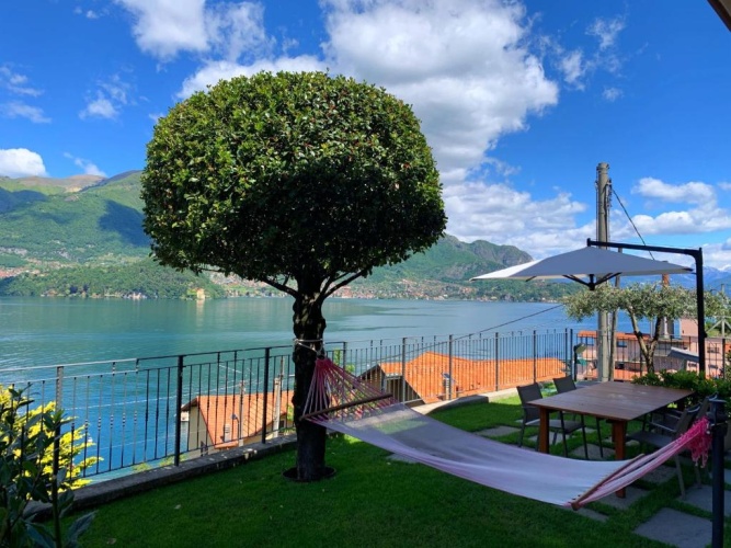 2 Bedrooms Apartment with lake view