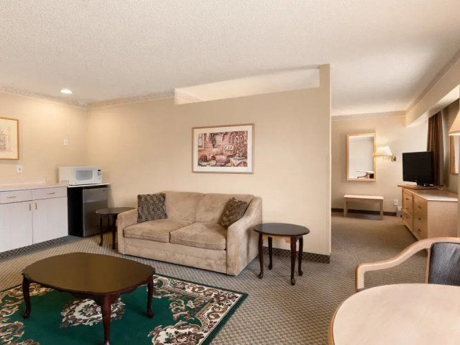 Travelodge Calgary University