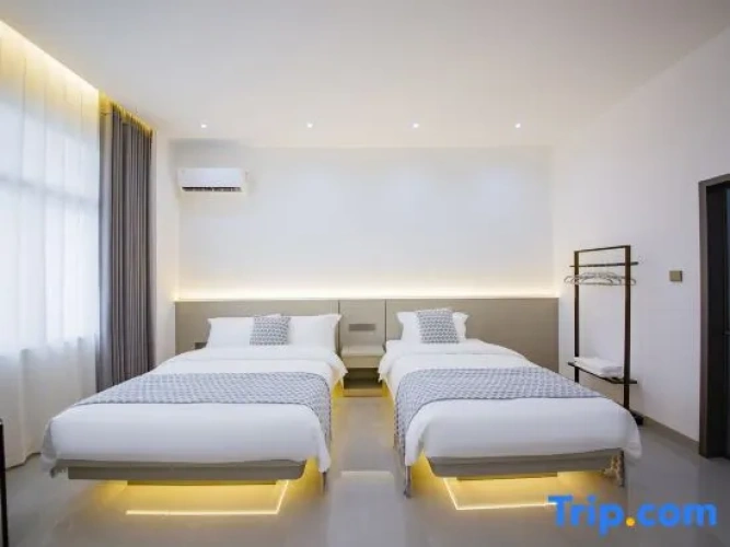 Standard Twin Family room