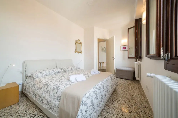 V.e.N.I.Ce Cera Casa Margherita
