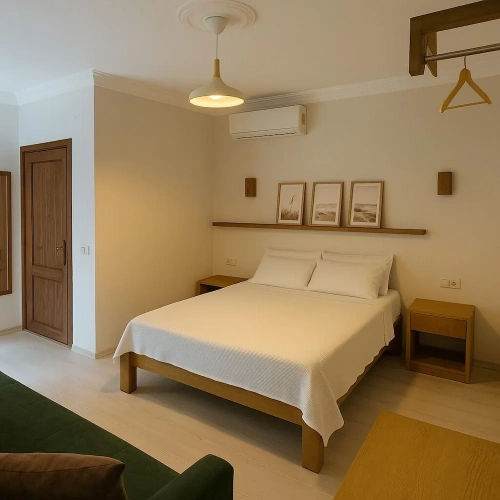Standard Triple room with courtyard view