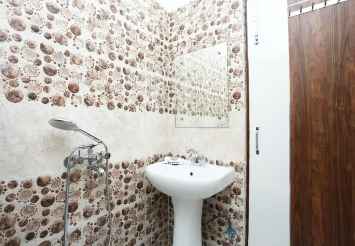 Doodle's Crib Guest House by OYO Rooms