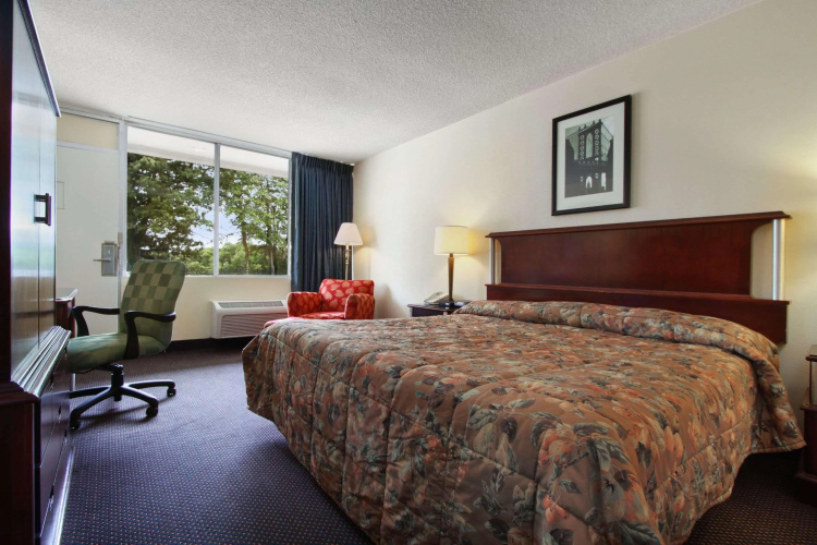 Super 8 By Wyndham Dover