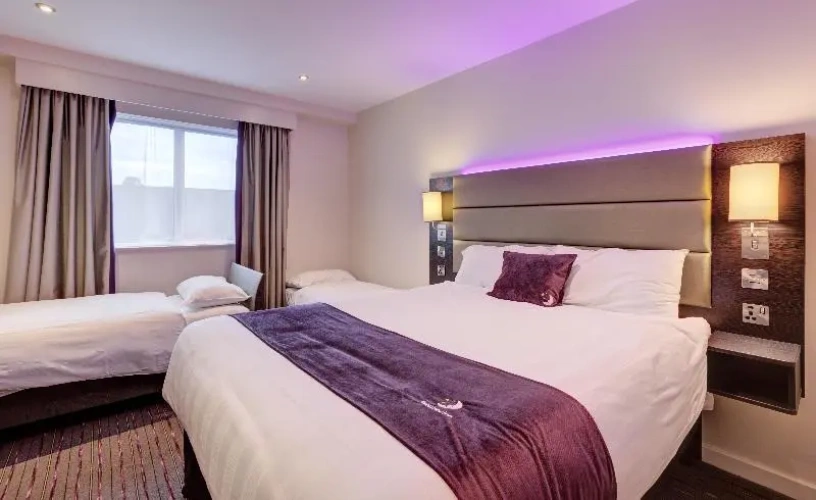 Standard Triple room