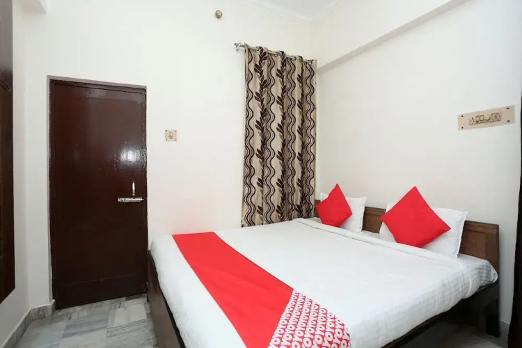 OYO 28614 Bless Inn