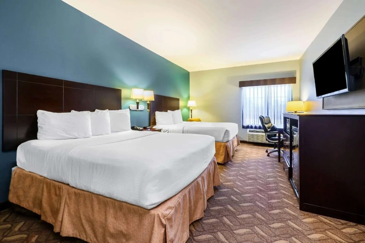 Standard Quadruple room