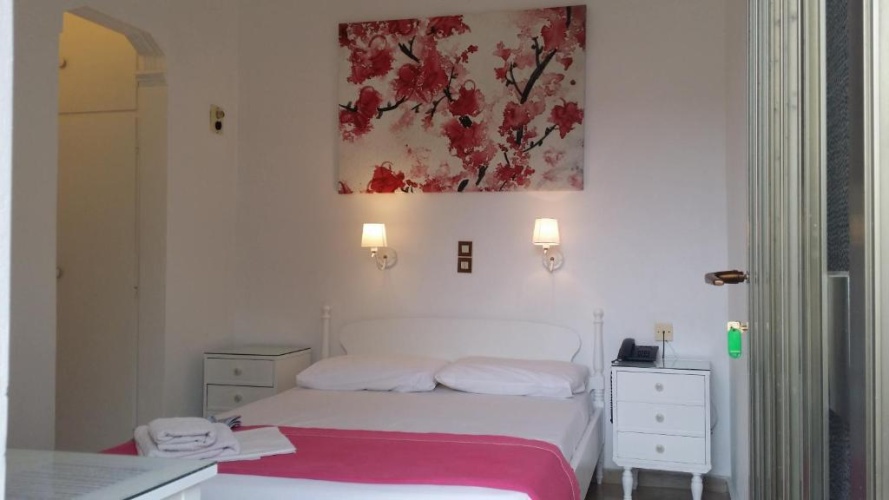 Economy Double Basement room