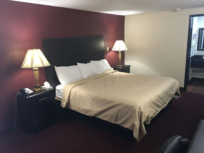 America's Best Inn - Troy