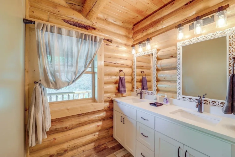 3 Bedrooms Cottage